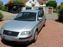 Silber Gebraucht 2003 VW Passat Comfortline Limousine | 3.500 € (Etwas zu teuer)