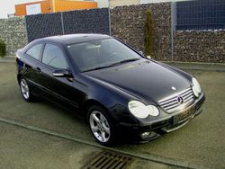 Schwarz Gebraucht 2005 Mercedes CL220 Coupé | 5.800 €