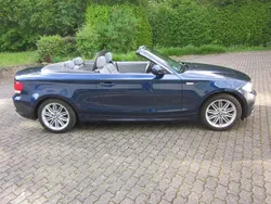 Blau Gebraucht 2009 BMW 125 Cabriolet Comfort Edition Cabrio | 11.200 € (Fairer Preis)