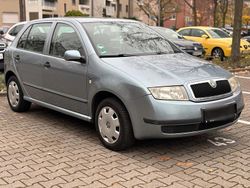 Blau Gebraucht 2002 Skoda Fabia Comfort Limousine | 1.400 € (Fairer Preis)