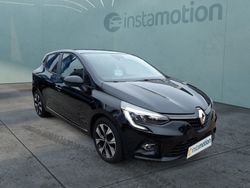 Schwarz Gebraucht 2023 Renault Clio V Evolution Limousine | 16.780 € (Fairer Preis)