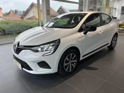 Weiß Gebraucht 2023 Renault Clio V Equilibre Limousine | 12.790 € (Guter Preis)