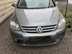 Grau Gebraucht 2005 VW Golf Plus Cross Van / Kleinbus | 2.399 € (Fairer Preis)