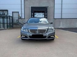 Grau Gebraucht 2009 Mercedes E500 Avantgarde Limousine | 14.499 € (Guter Preis)