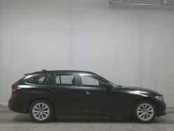 Schwarz Gebraucht 2020 BMW 318 Sport Line Kombi | 18.980 € (Superpreis)