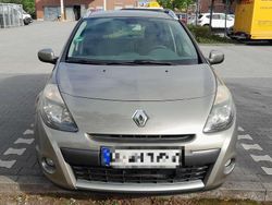 Beige Gebraucht 2009 Renault Clio GrandTour Dynamique Kombi | 4.500 € (Fairer Preis)