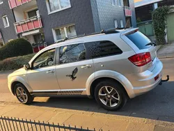 Grau Gebraucht 2010 Dodge Journey SUV | 4.400 €