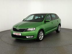 Grün Gebraucht 2016 Skoda Rapid Joy Limousine | 13.950 €