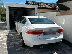 Weiß Gebraucht 2017 Jaguar XE Pure Limousine | 14.500 € (Fairer Preis)