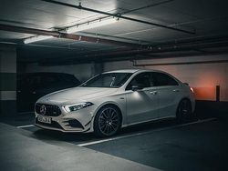 Weiß Gebraucht 2020 Mercedes A35 AMG AMG Limousine | 35.500 € (Fairer Preis)