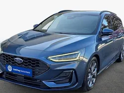 Blau Gebraucht 2023 Ford Focus ST-Line Kombi | 24.924 € (Guter Preis)