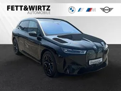 Saphirschwarz metallic Gebraucht 2023 BMW iX Sport Line SUV | 63.990 € (Guter Preis)