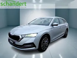 Brilliantsilber metallic (silber) Gebraucht 2024 Skoda Octavia Style Kombi | 30.770 € (Guter Preis)