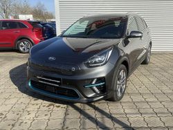 Grau Gebraucht 2021 Kia e-Niro Spirit SUV | 23.950 € (Fairer Preis)