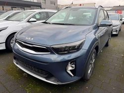 Blau Neu 2025 Kia Stonic Vision SUV | 23.890 € (Etwas zu teuer)