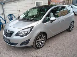 Silber Gebraucht 2012 Opel Meriva Color Edition Van / Kleinbus | 5.950 € (Fairer Preis)