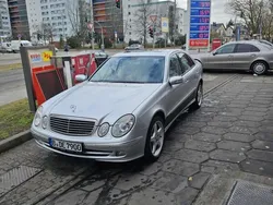 Silber Gebraucht 2005 Mercedes E350 Avantgarde Limousine | 5.550 € (Guter Preis)