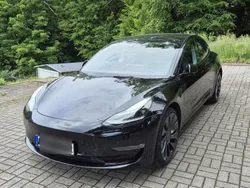Schwarz Gebraucht 2022 Tesla Model 3 Performance Limousine | 32.800 € (Guter Preis)