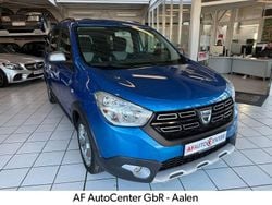 Blau Gebraucht 2018 Dacia Lodgy Stepway Van / Kleinbus | 9.490 € (Fairer Preis)