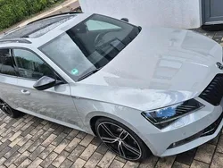 Grau Gebraucht 2018 Skoda Superb SportLine Kombi | 27.499 € (Etwas zu teuer)