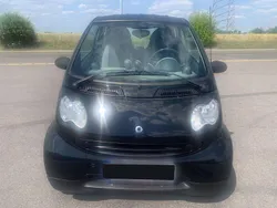 Schwarz Gebraucht 2004 Smart ForTwo Coupé Basis Coupé | 2.300 €