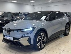 Silber Gebraucht 2023 Renault Megane E-Tech Iconic Limousine | 22.500 € (Superpreis)