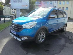 Blau Gebraucht 2016 Dacia Lodgy Stepway Van / Kleinbus | 9.980 € (Fairer Preis)