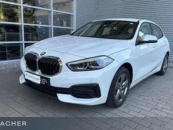 Alpinweiß uni Gebraucht 2024 BMW 118 Advantage Kleinwagen | 20.990 € (Fairer Preis)