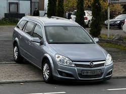 Silber Gebraucht 2009 Opel Astra Edition Limousine | 2.600 € (Fairer Preis)