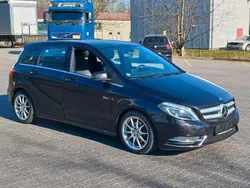 Nordlichtviolett metalliclac Gebraucht 2014 Mercedes B200 Van / Kleinbus | 11.990 € (Fairer Preis)