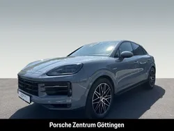 Grau Gebraucht 2024 Porsche Cayenne SUV | 118.800 € (Fairer Preis)