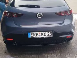 Grau Gebraucht 2021 Mazda 3 | 22.000 €
