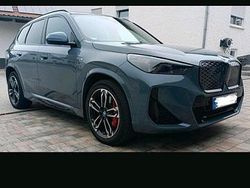 Grau Gebraucht 2024 BMW iX1 Shadowline SUV | 41.399 € (Fairer Preis)
