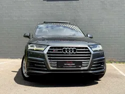 Grau Gebraucht 2016 Audi SQ7 Ambiente SUV | 32.499 € (Fairer Preis)