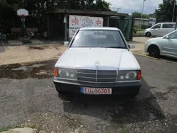 Weiß Gebraucht 1986 Mercedes 190 Limousine | 3.999 €