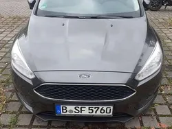 Grau Gebraucht 2018 Ford Focus Trend Limousine | 9.200 € (Superpreis)
