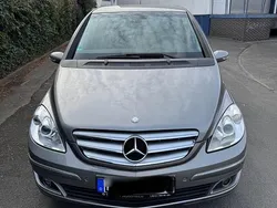 Grau Gebraucht 2007 Mercedes B150 Van / Kleinbus | 2.990 € (Fairer Preis)
