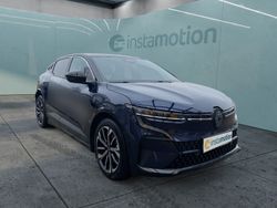 Blau Gebraucht 2022 Renault Mégane Techno Limousine | 29.294 € (Etwas zu teuer)