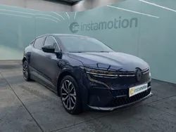 Blau Gebraucht 2022 Renault Mégane Techno Limousine | 28.745 € (Fairer Preis)