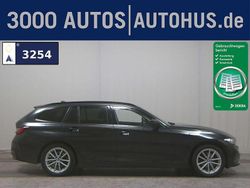 Schwarz Gebraucht 2023 BMW 320 Shadowline Kombi | 23.780 € (Superpreis)