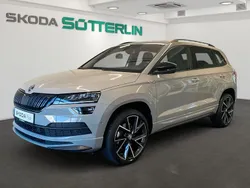 Grau Gebraucht 2021 Skoda Karoq SportLine SUV | 26.940 € (Fairer Preis)