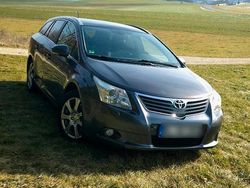 Grau Gebraucht 2010 Toyota Avensis Kombi | 3.199 € (Fairer Preis)