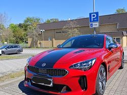 Rot Gebraucht 2017 Kia Stinger Kleinwagen | 33.000 € (Teuer)