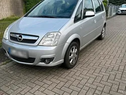 Silber Gebraucht 2007 Opel Meriva Van / Kleinbus | 3.950 € (Teuer)