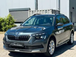 Grau Gebraucht 2021 Skoda Kamiq Style SUV | 21.990 € (Fairer Preis)