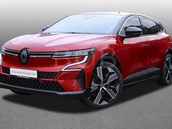 Rot Neu 2025 Renault Megane E-Tech Iconic Limousine | 49.250 €
