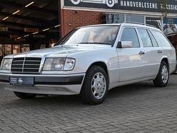 Weiß Gebraucht 1993 Mercedes 300 Limousine | 15.990 €