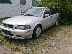 Silber Gebraucht 2004 Volvo V40 Kombi | 300 € (Superpreis)