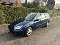Blau Gebraucht 2004 Ford Focus Kombi | 650 € (Guter Preis)