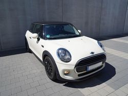 Weiß Gebraucht 2016 Mini ONE Kleinwagen | 12.990 €